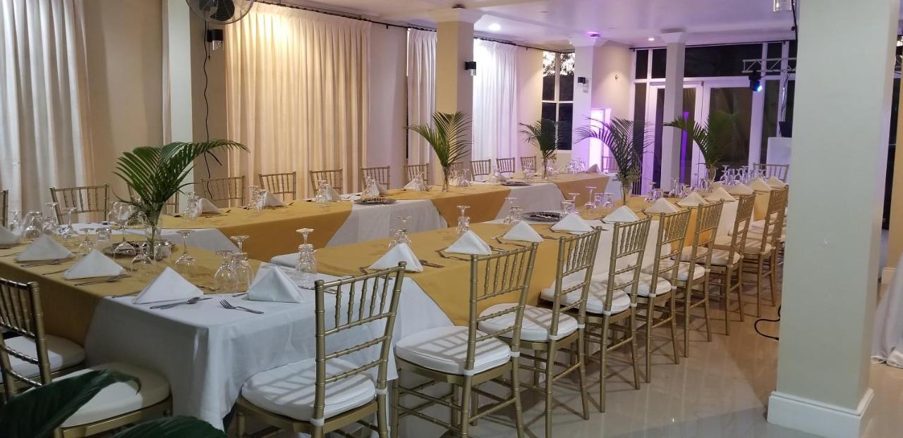 Oasis Resort Negril Bagian luar foto